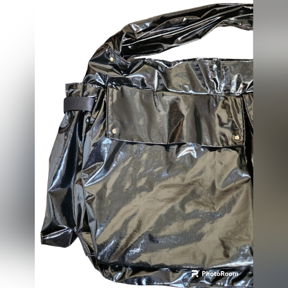 Sequoia Black Patent PVC Purse with lots of pockets - Picture 2 of 7